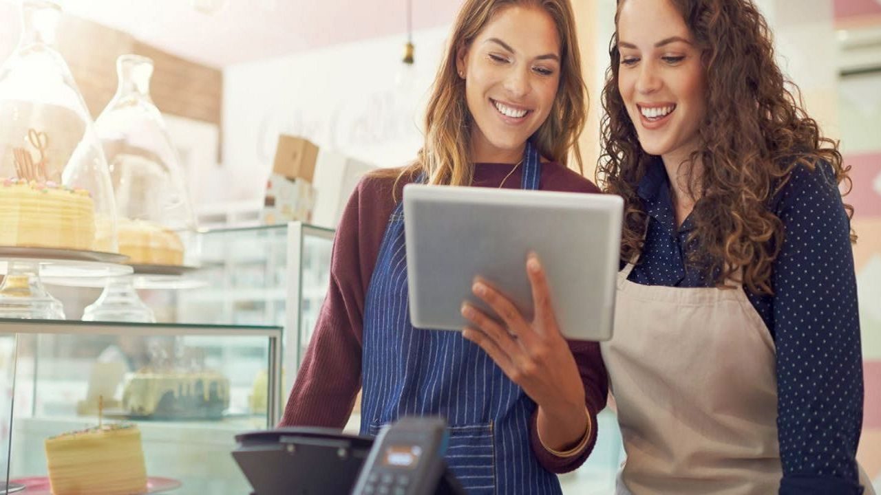How Embedded Finance Solutions Are Reshaping Business Models